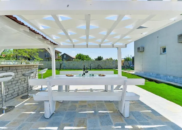 ヴィラ Sara ベンコヴァツ