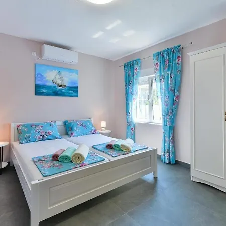 Sara 别墅 本科瓦茨