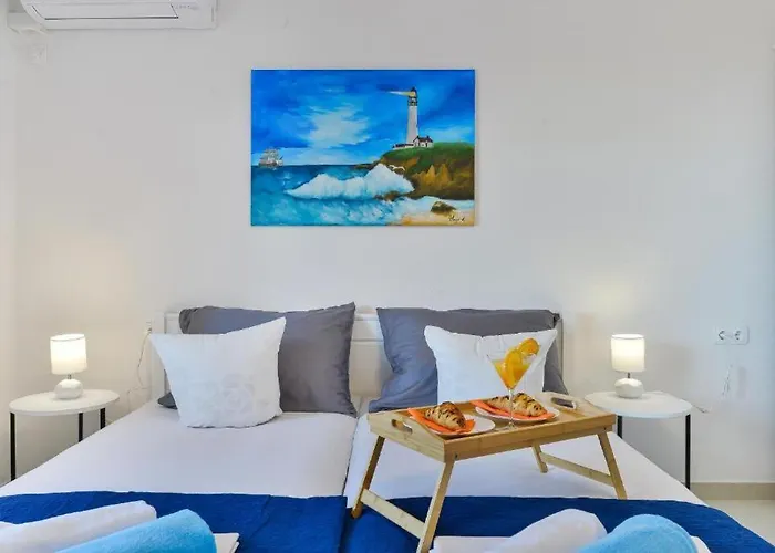 Sara * Бенковац