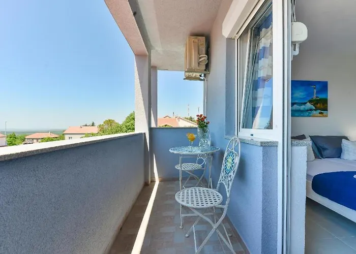 Sara * Бенковац